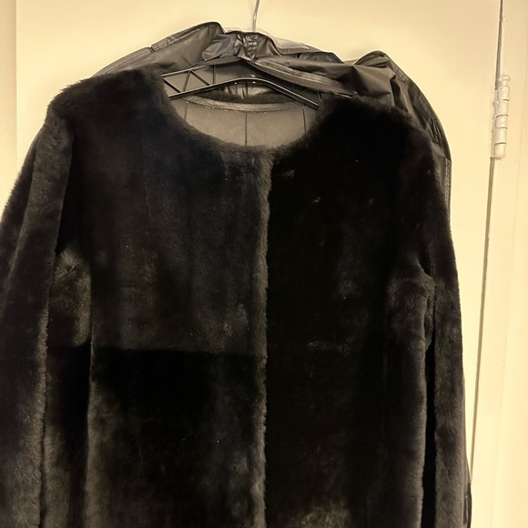 Pologeorgis Black Shearling Reversible Coat $2,900+ retail ! - Picture 10 of 12